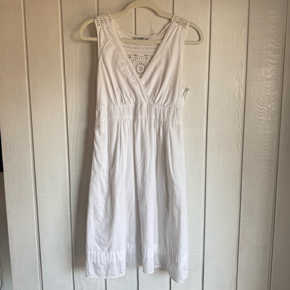 Romy White Sleeveless Cotton Sundress